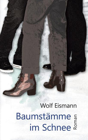 Baumstämme im Schnee