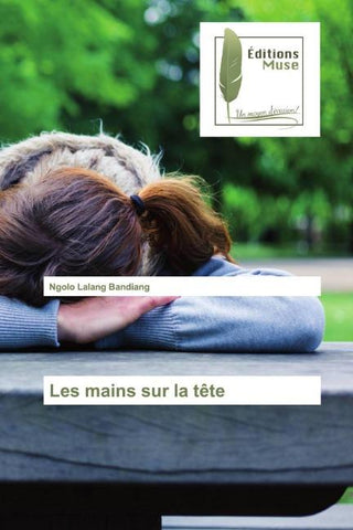Les mains sur la tête