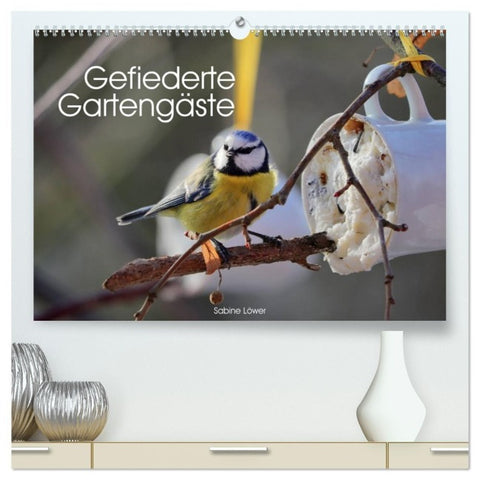 Gefiederte Gartengäste (hochwertiger Premium Wandkalender 2027 DIN A2 quer), Kunstdruck in Hochglanz
