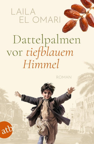 Dattelpalmen vor tiefblauem Himmel