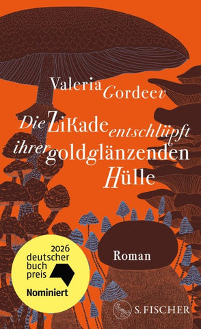 Die Zikade entschlüpft ihrer goldglänzenden Hülle
