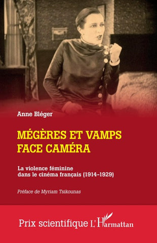 Mégères et vamps face caméra