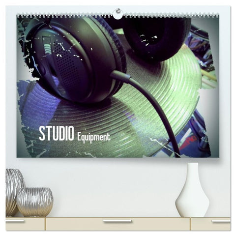 STUDIO Equipment (hochwertiger Premium Wandkalender 2026 DIN A2 quer), Kunstdruck in Hochglanz