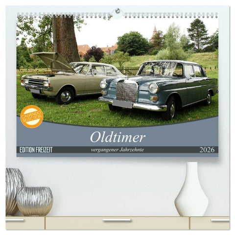 Oldtimer vergangenger Jahrzehnte (hochwertiger Premium Wandkalender 2026 DIN A2 quer), Kunstdruck in Hochglanz