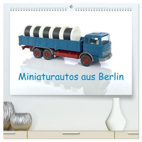 Miniaturautos aus Berlin (hochwertiger Premium Wandkalender 2027 DIN A2 quer), Kunstdruck in Hochglanz