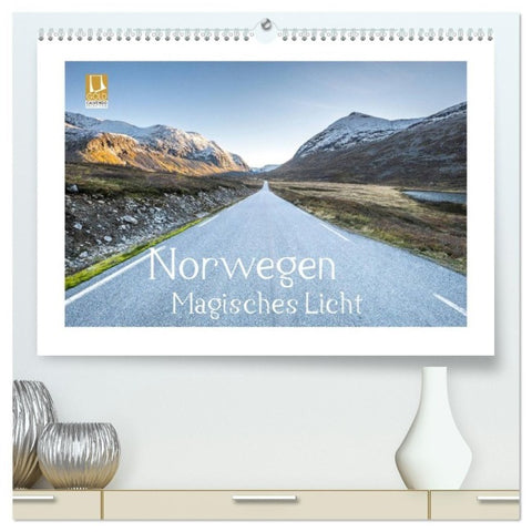 Norwegen Magisches Licht (hochwertiger Premium Wandkalender 2027 DIN A2 quer), Kunstdruck in Hochglanz