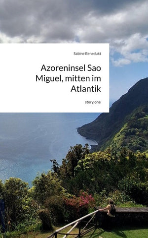Azoreninsel Sao Miguel, mitten im Atlantik. by story.one
