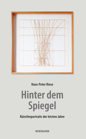 Hinter dem Spiegel