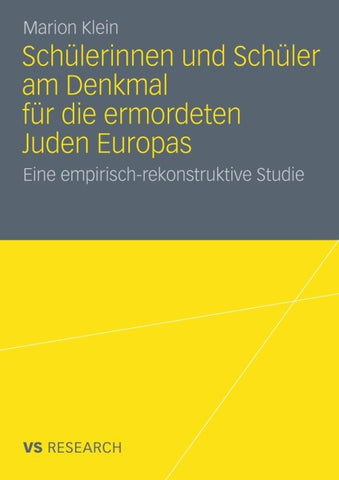Schülerinnen und Schüler am Denkmal für die ermordeten Juden Europas