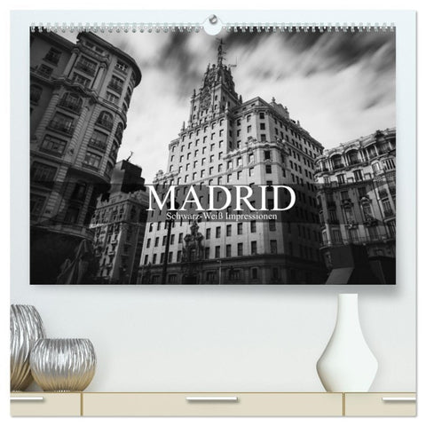 Madrid - Schwarz-Weiß Impressionen (hochwertiger Premium Wandkalender 2026 DIN A2 quer), Kunstdruck in Hochglanz