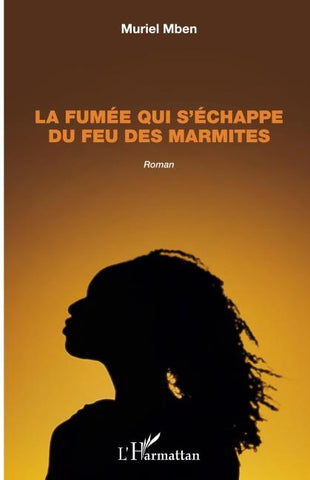 La fumée qui s'échappe du feu des marmites. Roman